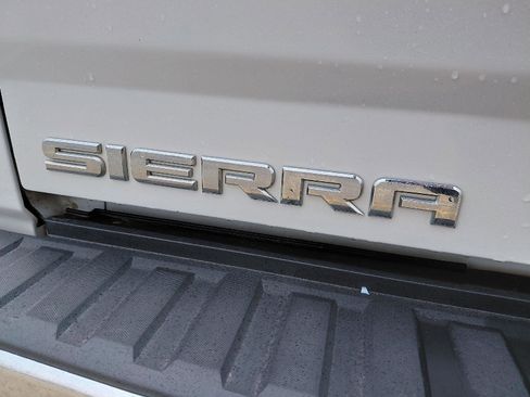 Used 2017 GMC Sierra 1500 SLT w/ SLT Premium Package AWD/4WD image 20