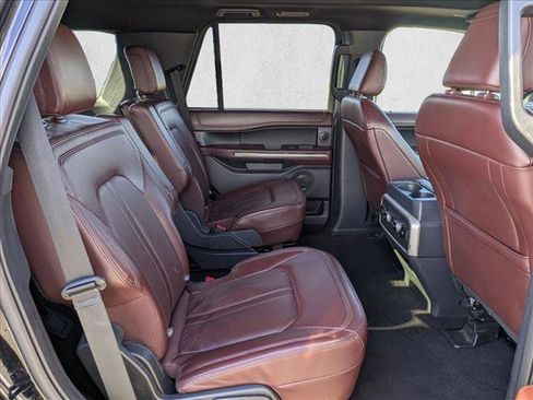 Used 2023 Ford Expedition Limited image 22