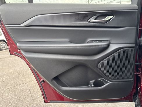 New 2025 Jeep Grand Cherokee L Altitude image 21