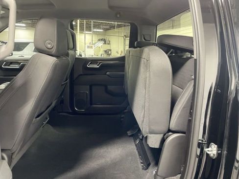Used 2024 Chevrolet Silverado 1500 LT image 24