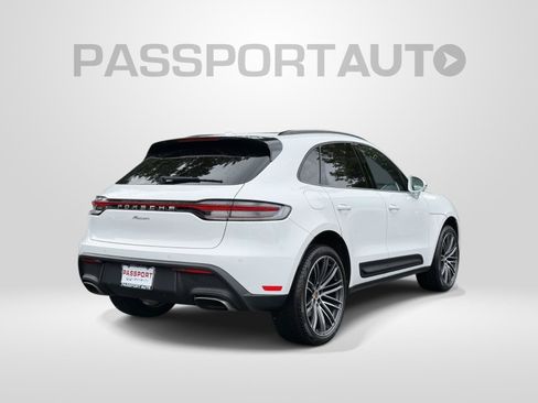 Used 2025 Porsche Macan AWD/4WD image 6
