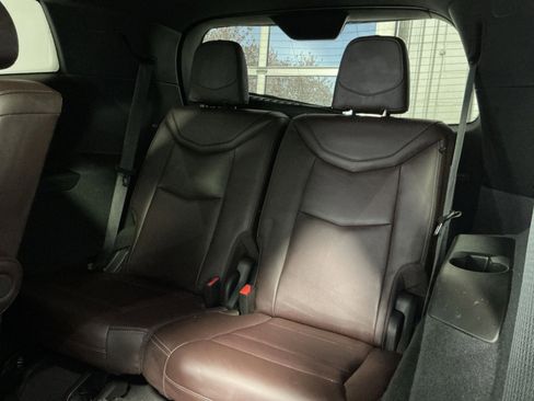 Used 2022 Cadillac XT6 Premium Luxury image 27