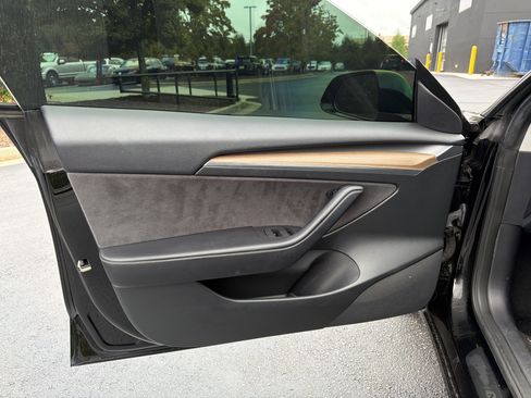 Used 2023 Tesla Model 3 Standard Range RWD image 15