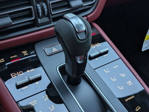 New 2026 Porsche Macan S image 20