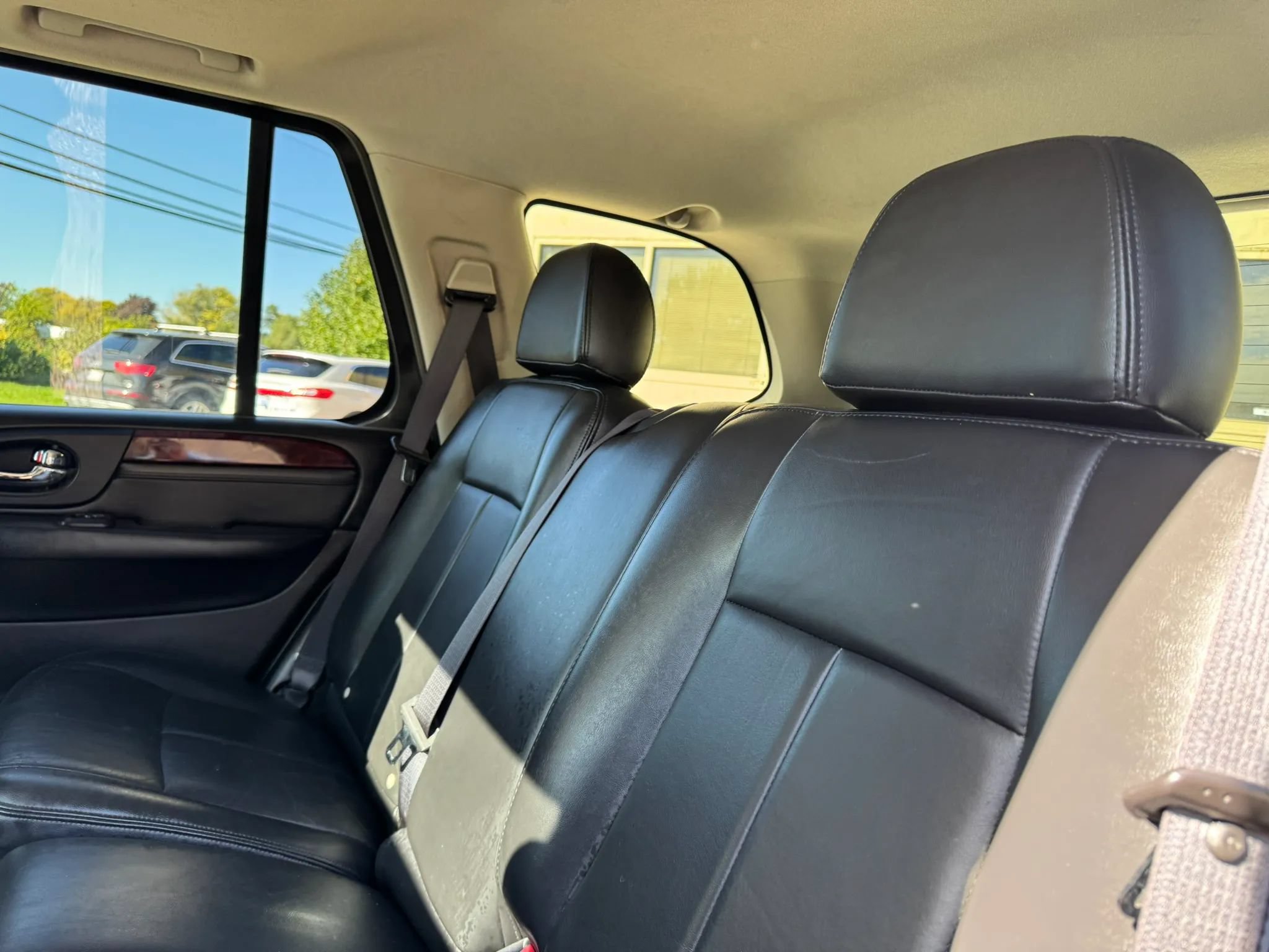 Used 2005 GMC Envoy SLT AWD/4WD image 34