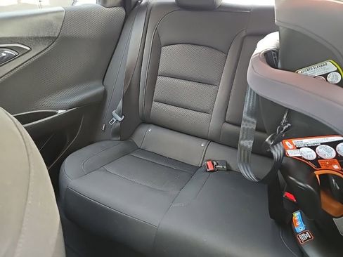 Used 2018 Chevrolet Malibu LS image 4