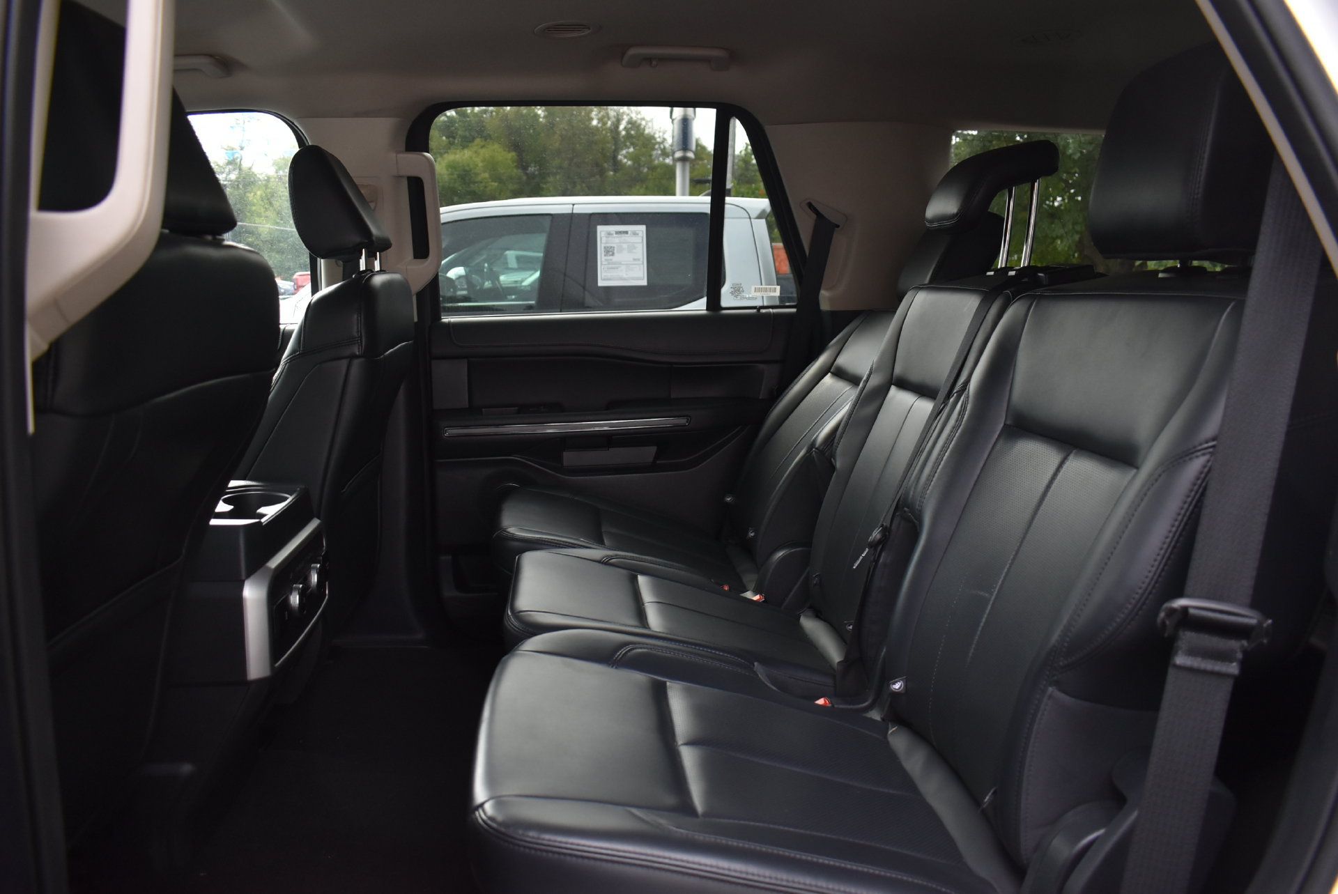 Used 2024 Ford Expedition XLT AWD/4WD image 15