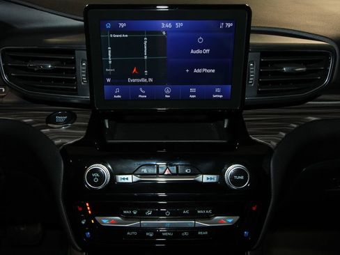 Used 2022 Ford Explorer Limited w/ Equipment Group 301A image 19