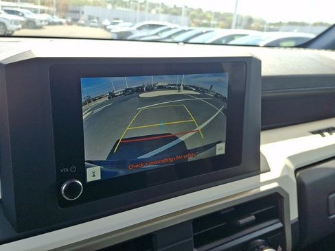 Certified 2024 Toyota Tacoma TRD Off-Road image 17