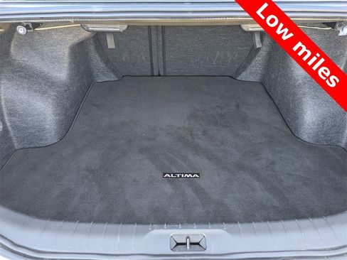 Used 2024 Nissan Altima 2.5 SV image 29