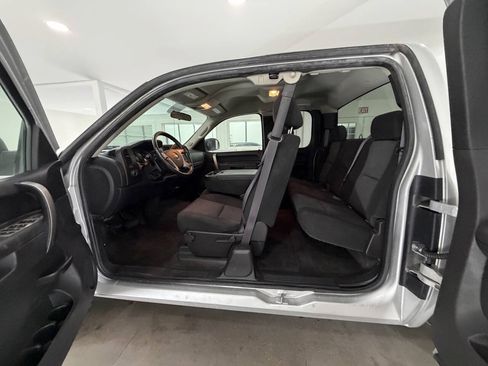 Used 2011 Chevrolet Silverado 1500 LT AWD/4WD image 23