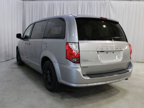 Used 2019 Dodge Grand Caravan SXT w/ Driver Convenience Group image 21