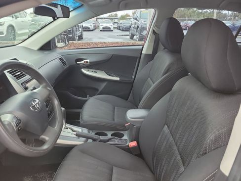 Used 2013 Toyota Corolla S image 16