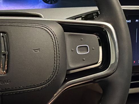 New 2026 Lincoln Nautilus Premier AWD/4WD image 19