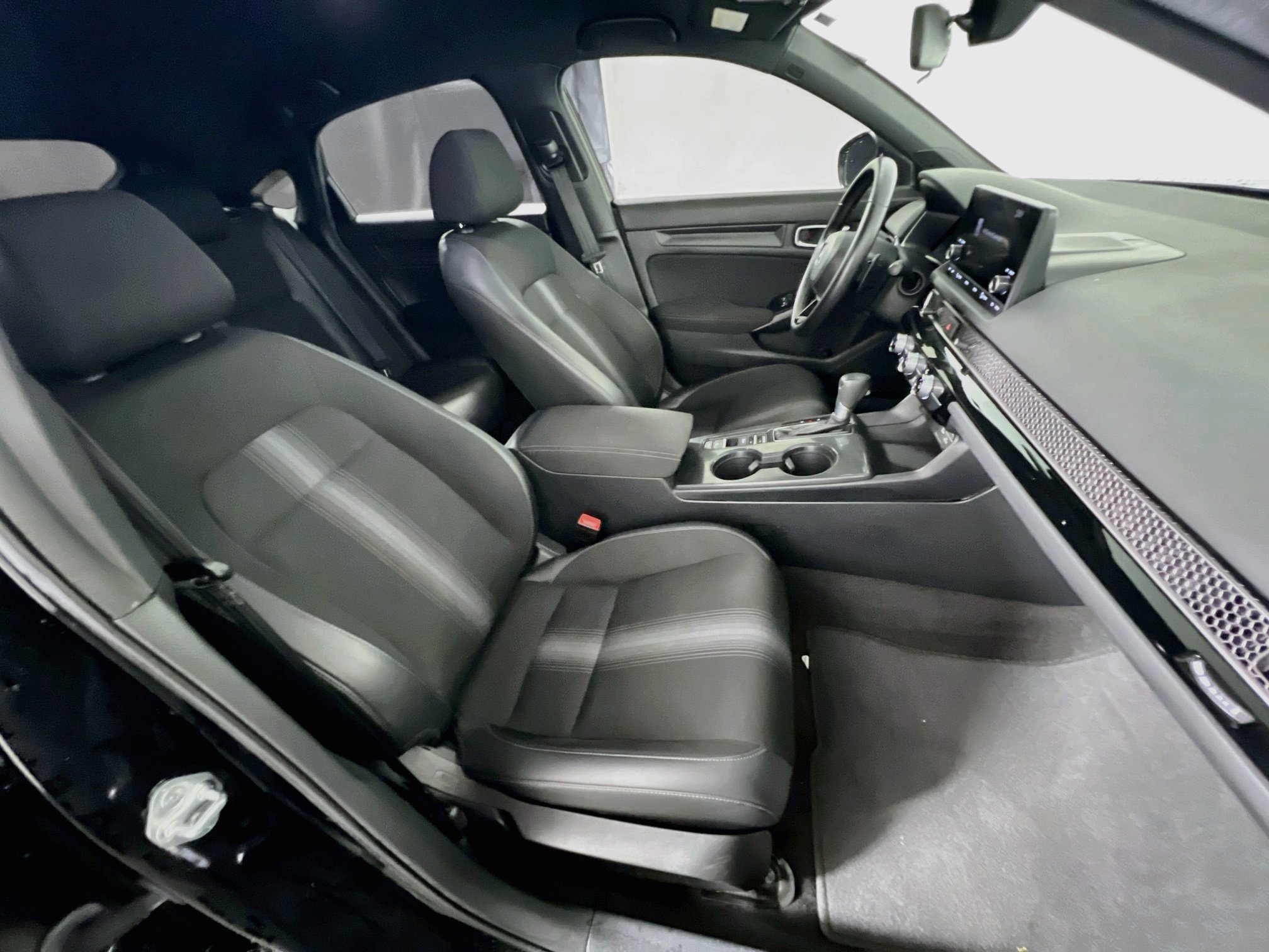 Used 2024 Honda Civic Sport image 31