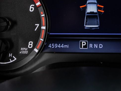 Used 2021 Nissan Titan PRO-4X w/ Pro-4x Convenience Package AWD/4WD image 19