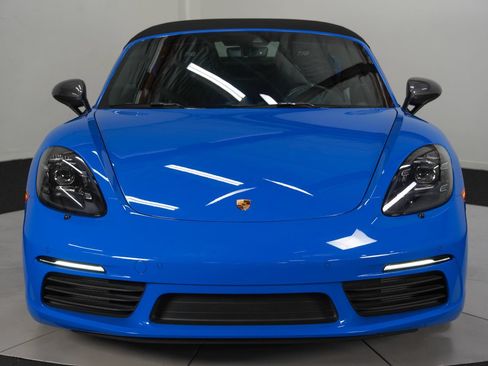 Used 2022 Porsche 718 Boxster RWD image 11
