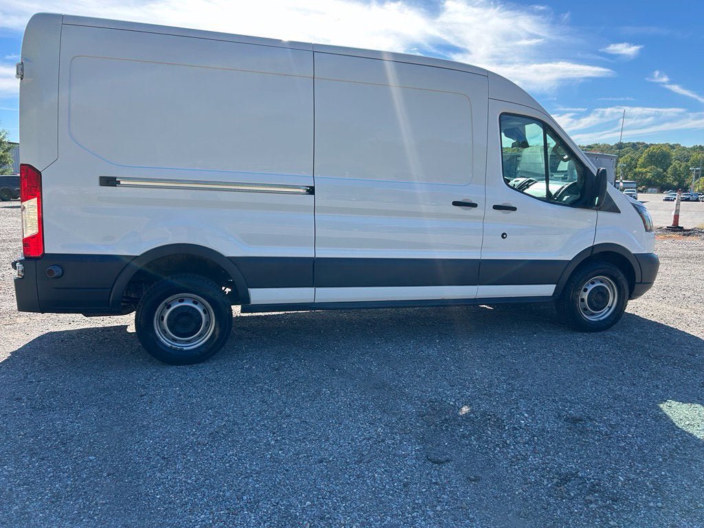 Used 2018 Ford Transit 250 148 Medium Roof RWD image 6