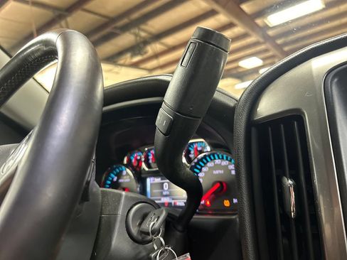 Used 2018 Chevrolet Silverado 1500 LTZ Z71 w/ LTZ Plus Package AWD/4WD image 26