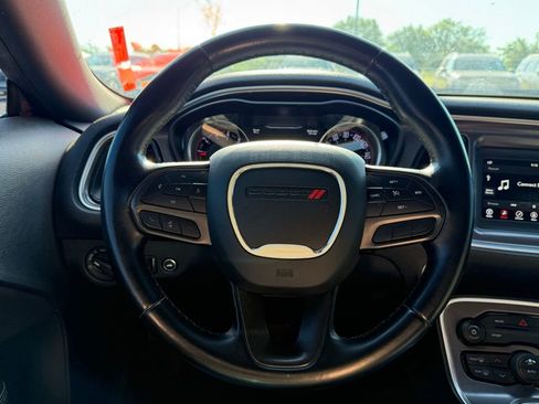 Used 2021 Dodge Challenger SXT RWD image 13