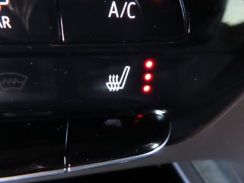 Certified 2023 Buick Envision Essence w/ Sport Touring Package image 8