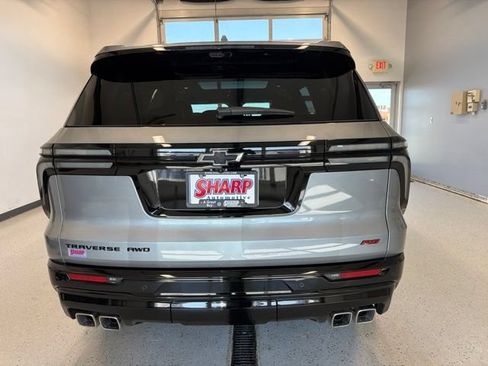 Used 2026 Chevrolet Traverse RS w/ LPO, Floor Liner Package AWD/4WD image 8