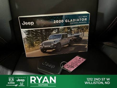 Used 2020 Jeep Gladiator Rubicon AWD/4WD image 17
