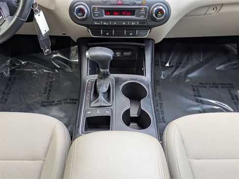 Used 2019 Kia Sorento LX w/ LX Convenience Package image 24