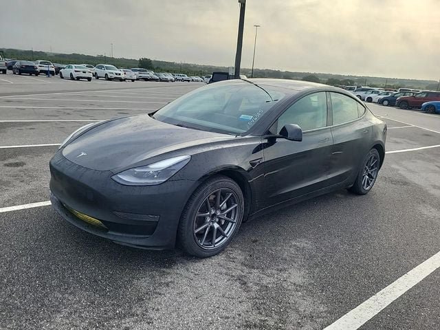 Used 2021 Tesla Model 3 Standard Range Plus RWD image 1