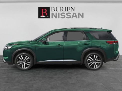 Used 2025 Nissan Pathfinder Platinum w/ Cargo Package AWD/4WD image 3
