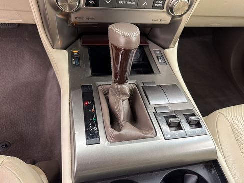 Used 2019 Lexus GX 460 Premium w/ Premium Package AWD/4WD image 18