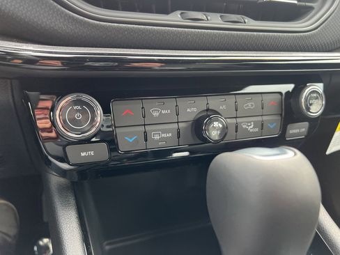 New 2026 Jeep Compass Limited image 13