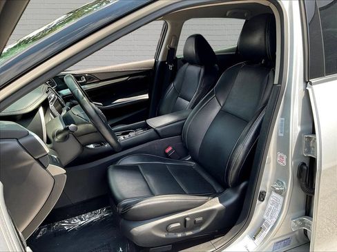 Used 2023 Nissan Maxima SV w/ Floor Mat Group FWD image 17