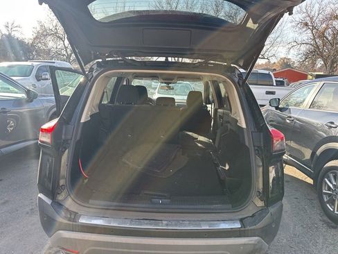 Used 2021 Nissan Rogue SV image 6