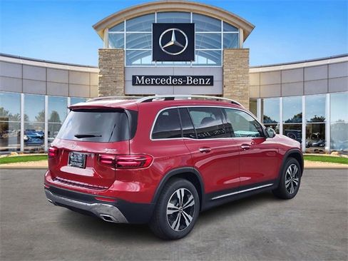New 2026 Mercedes-Benz GLB 250 4MATIC image 4