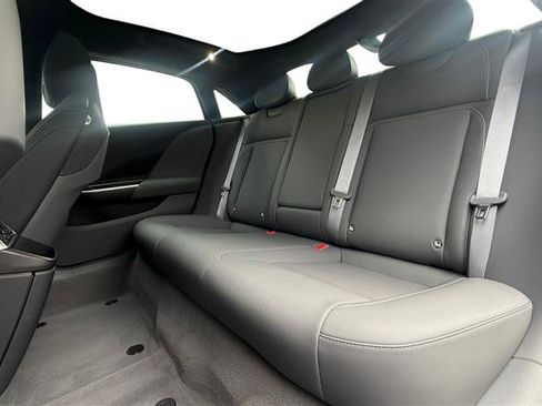 Used 2024 Lucid Air Touring AWD/4WD image 16