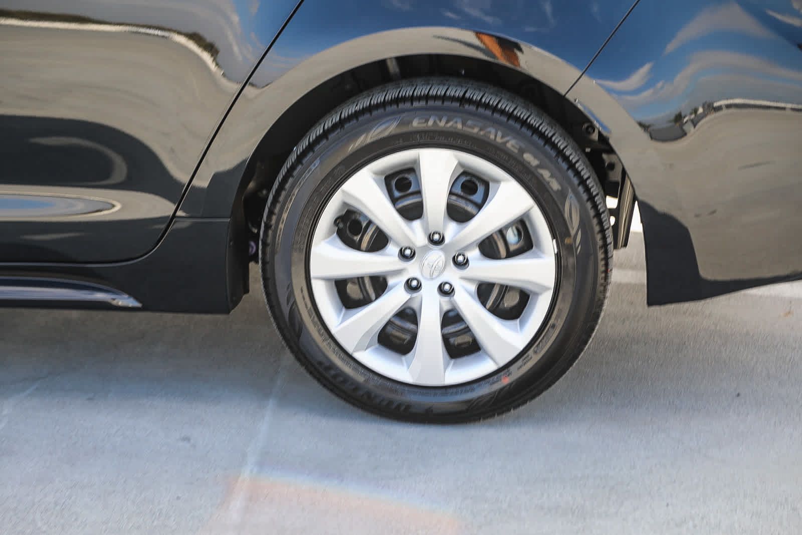 Used 2026 Toyota Corolla LE FWD image 11