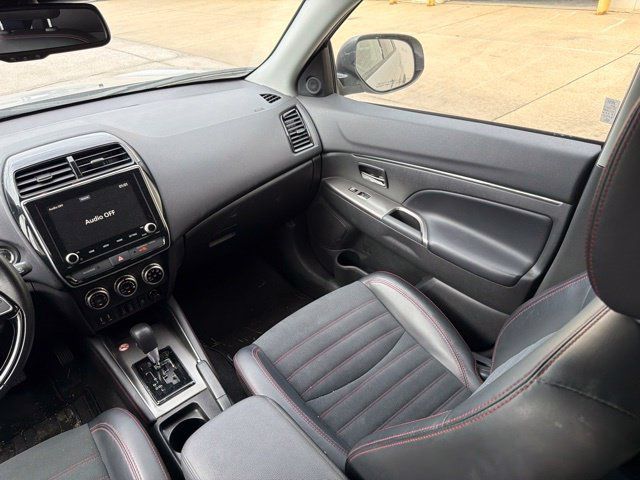 Used 2024 Mitsubishi Outlander Sport SE AWD/4WD image 19