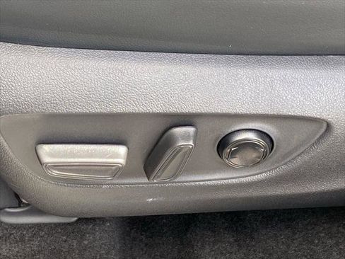 Certified 2026 Toyota Highlander Platinum AWD/4WD image 24