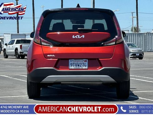 Used 2025 Kia Soul LX FWD image 5