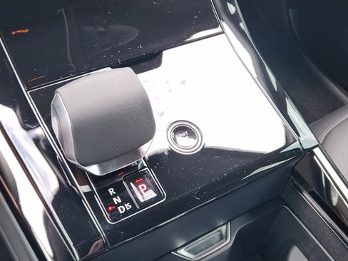 New 2025 Land Rover Range Rover Sport Dynamic SE image 18