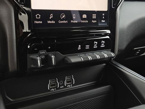 New 2026 RAM 2500 Big Horn AWD/4WD image 23