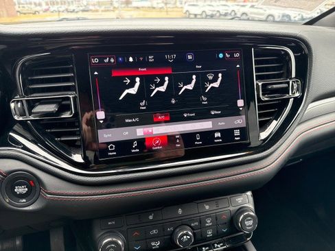 Used 2025 Dodge Durango GT image 17