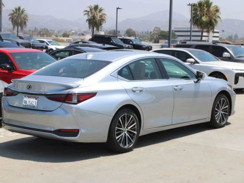 Certified 2024 Lexus ES 300h w/ Premium Package FWD image 21