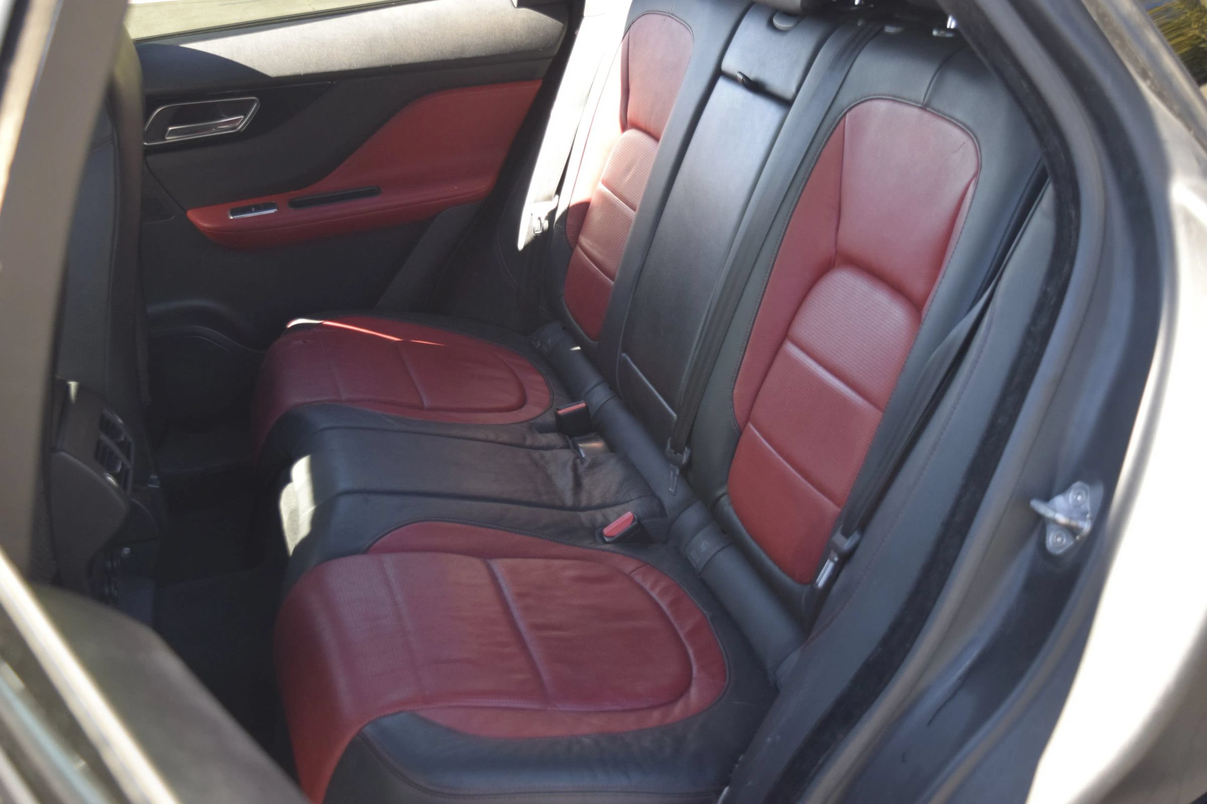 Used 2018 Jaguar F-PACE R-Sport AWD/4WD image 7