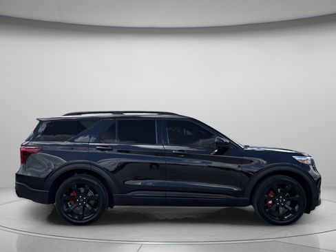 Certified 2022 Ford Explorer ST w/ ST Street Pack RWD image 2