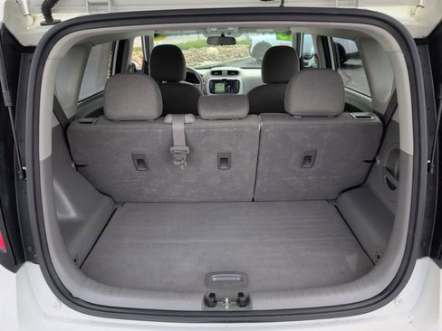 Used 2015 Kia Soul EV FWD image 32