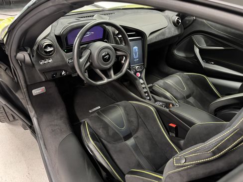 Used 2023 McLaren 720S Spider RWD image 9