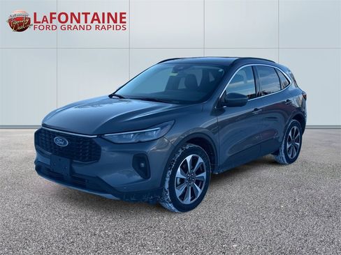 Used 2024 Ford Escape Platinum image 1