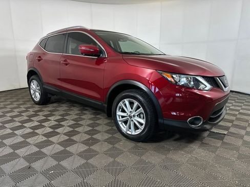 Used 2019 Nissan Rogue Sport SV w/ Technology Package FWD image 2